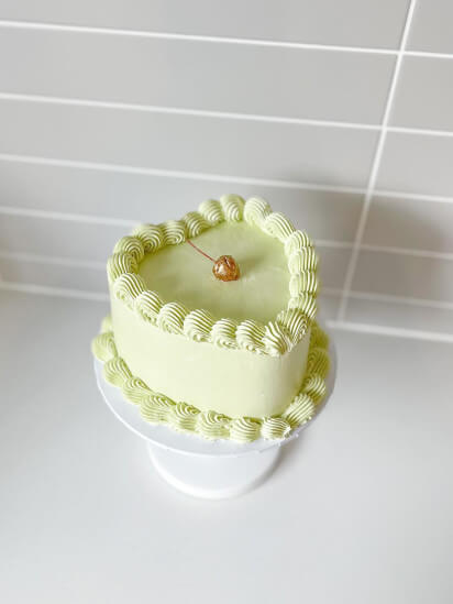 Nion Green Vintage Cake