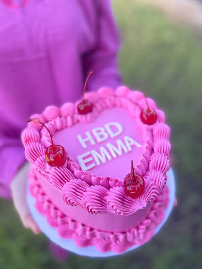 Fuchsia Vintage Cake